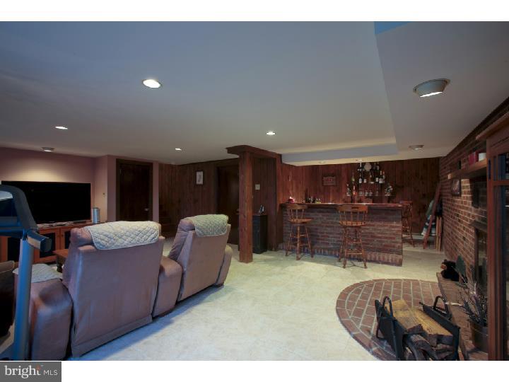 1559 Deep Run Road Pipersville, PA 18947 - Photo 10 of 25 Family Room
