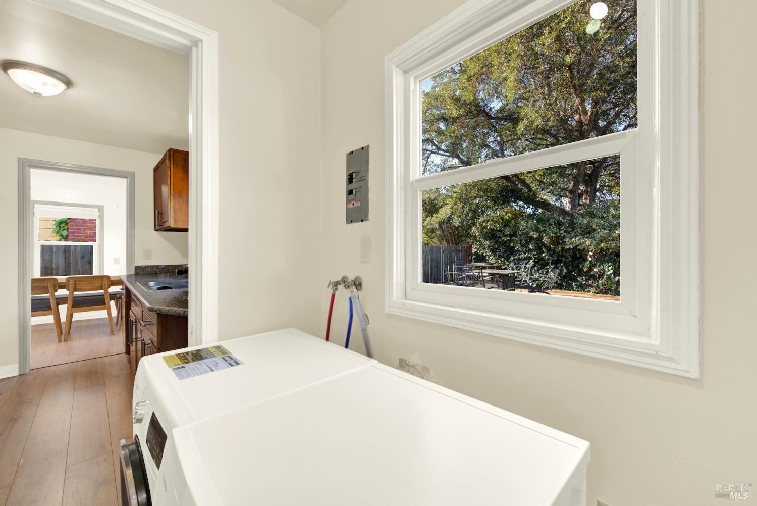91 14th Street Vallejo, CA 94590 - Photo 26 of 48 a bedroom with a bed and a window