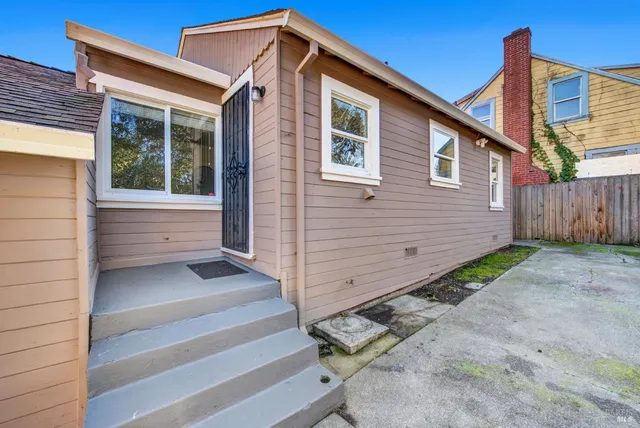 $384,999 | 91 14th Street, Vallejo, CA 94590
