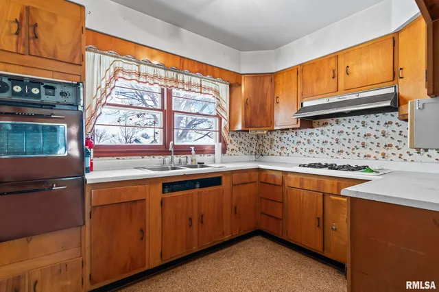 $199,900 | 3440 Woodhaven Drive, Springfield, IL 62712