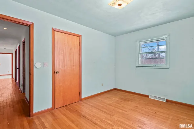 $199,900 | 3440 Woodhaven Drive, Springfield, IL 62712