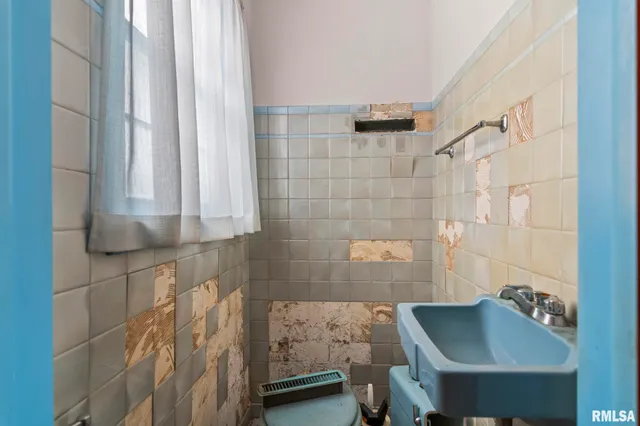 $199,900 | 3440 Woodhaven Drive, Springfield, IL 62712