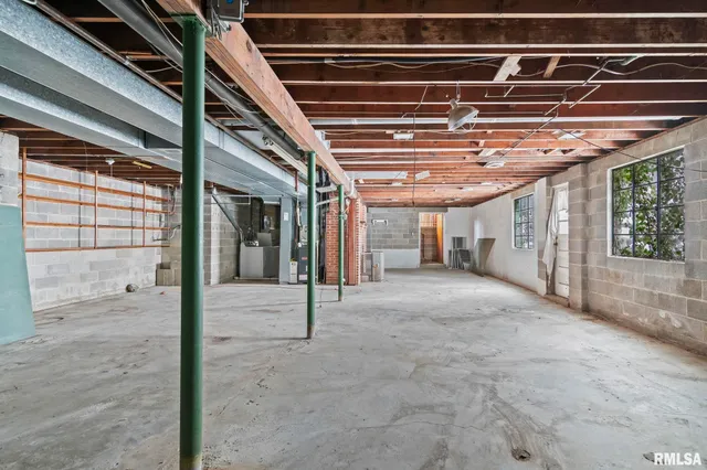 $199,900 | 3440 Woodhaven Drive, Springfield, IL 62712