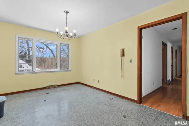 $199,900 | 3440 Woodhaven Drive, Springfield, IL 62712