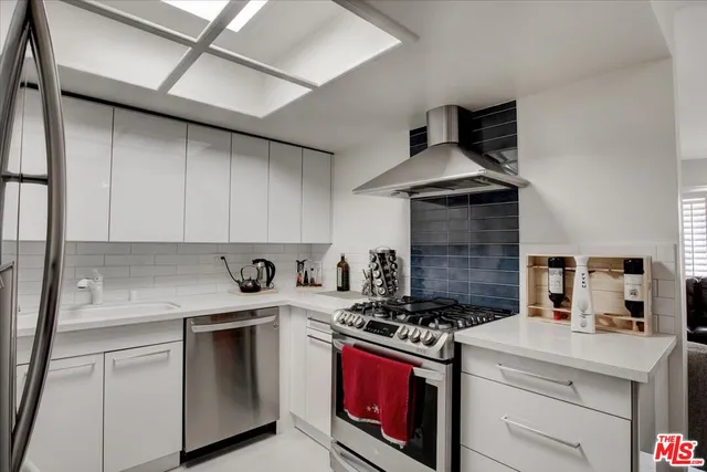 $3,350 | 108 West Maple Street, Unit 27, Glendale, CA 91204