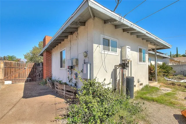 $625,000 | 909 West Flora Street, Ontario, CA 91762