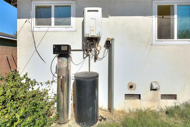 $625,000 | 909 West Flora Street, Ontario, CA 91762