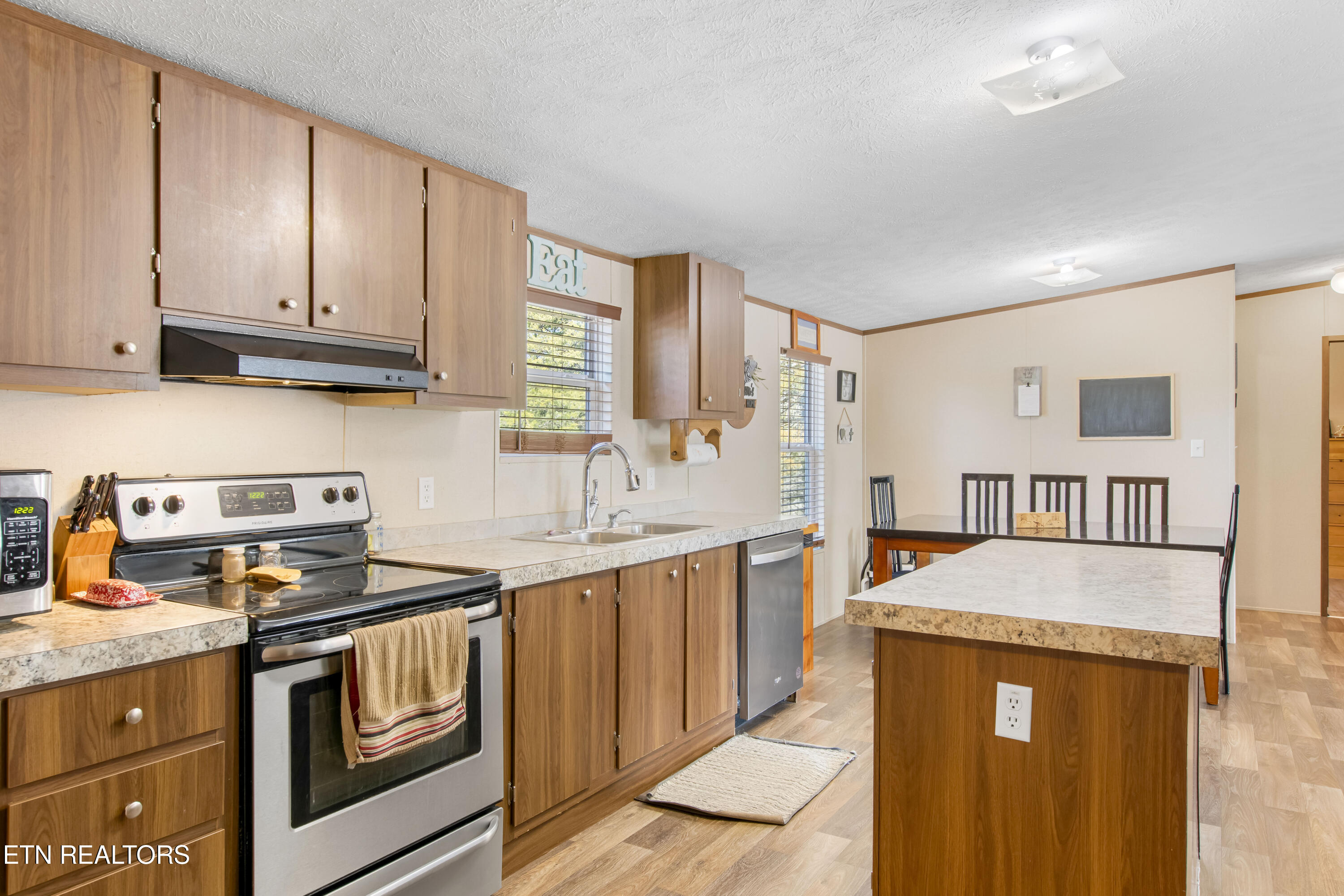 142 Branam Road Jacksboro, TN 37757 - Photo 15 of 31 030A6287