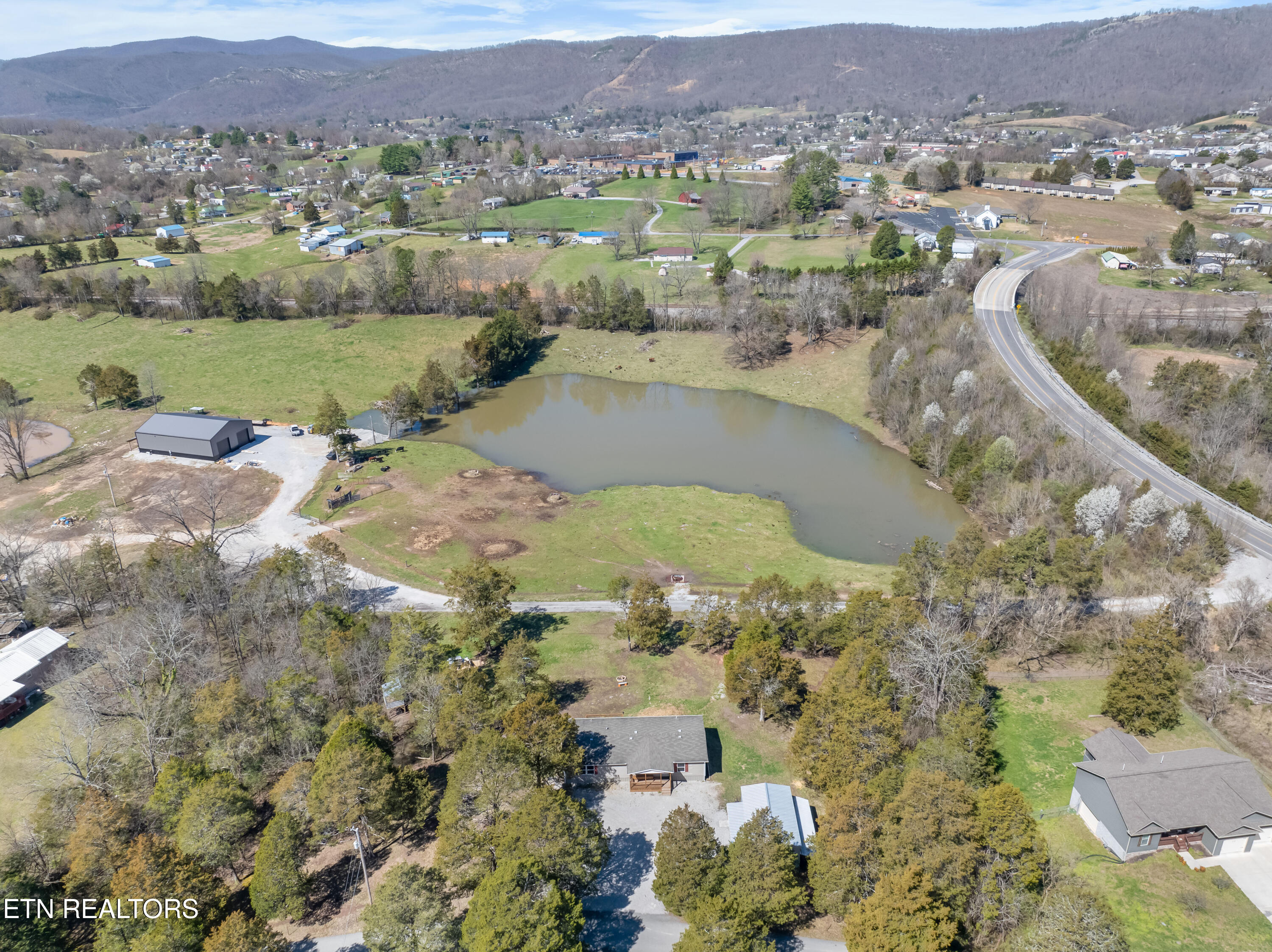 142 Branam Road Jacksboro, TN 37757 - Photo 29 of 31 DJI_0070