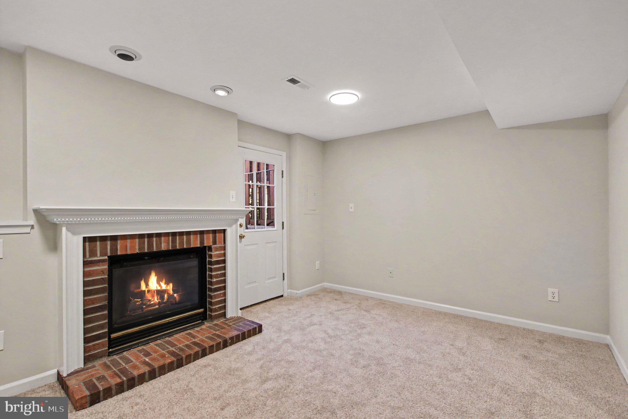 6388 Trips Way Springfield, VA 22150 - Photo 14 of 27