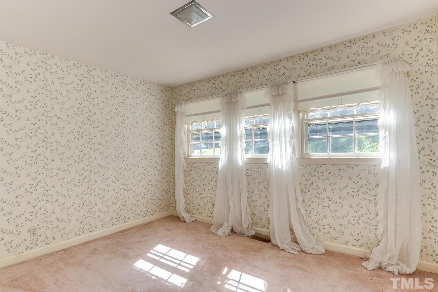 2600 Churchill Road Raleigh, NC 27608 - Photo 17 of 29