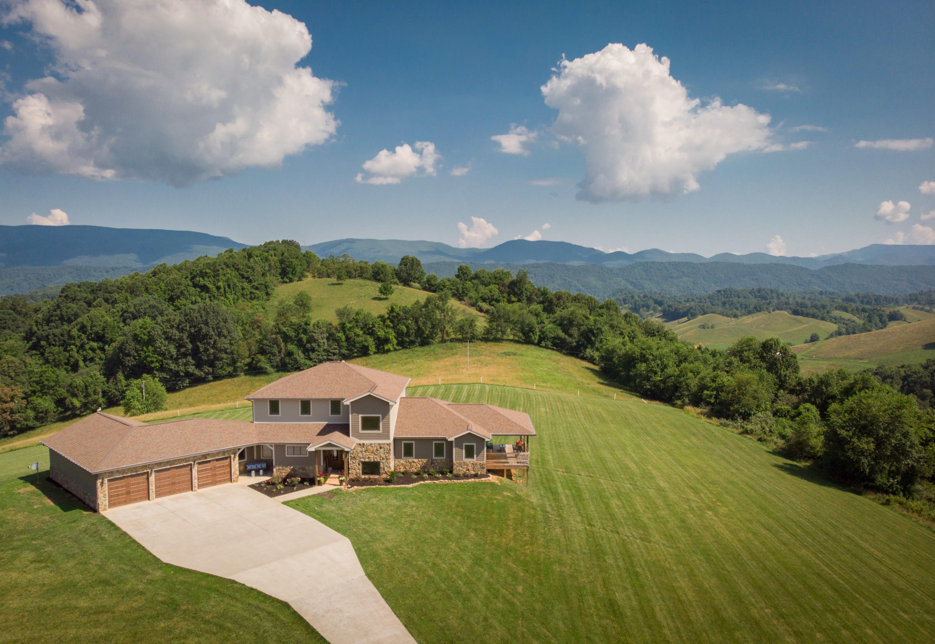 12562 Chip Ridge Road Abingdon, VA 24210 - Photo 1 of 62 12562 Chip Ridge