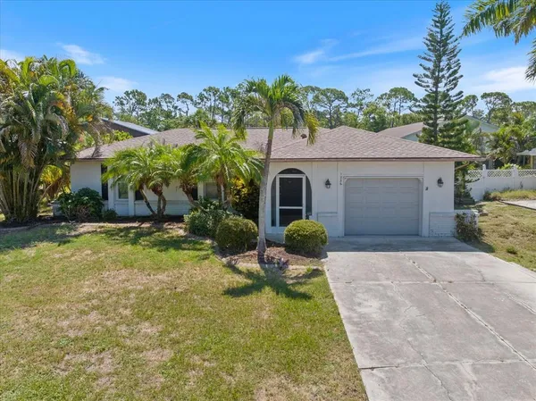 $269,900 | 1236 Gayle Avenue, Nokomis, FL 34275