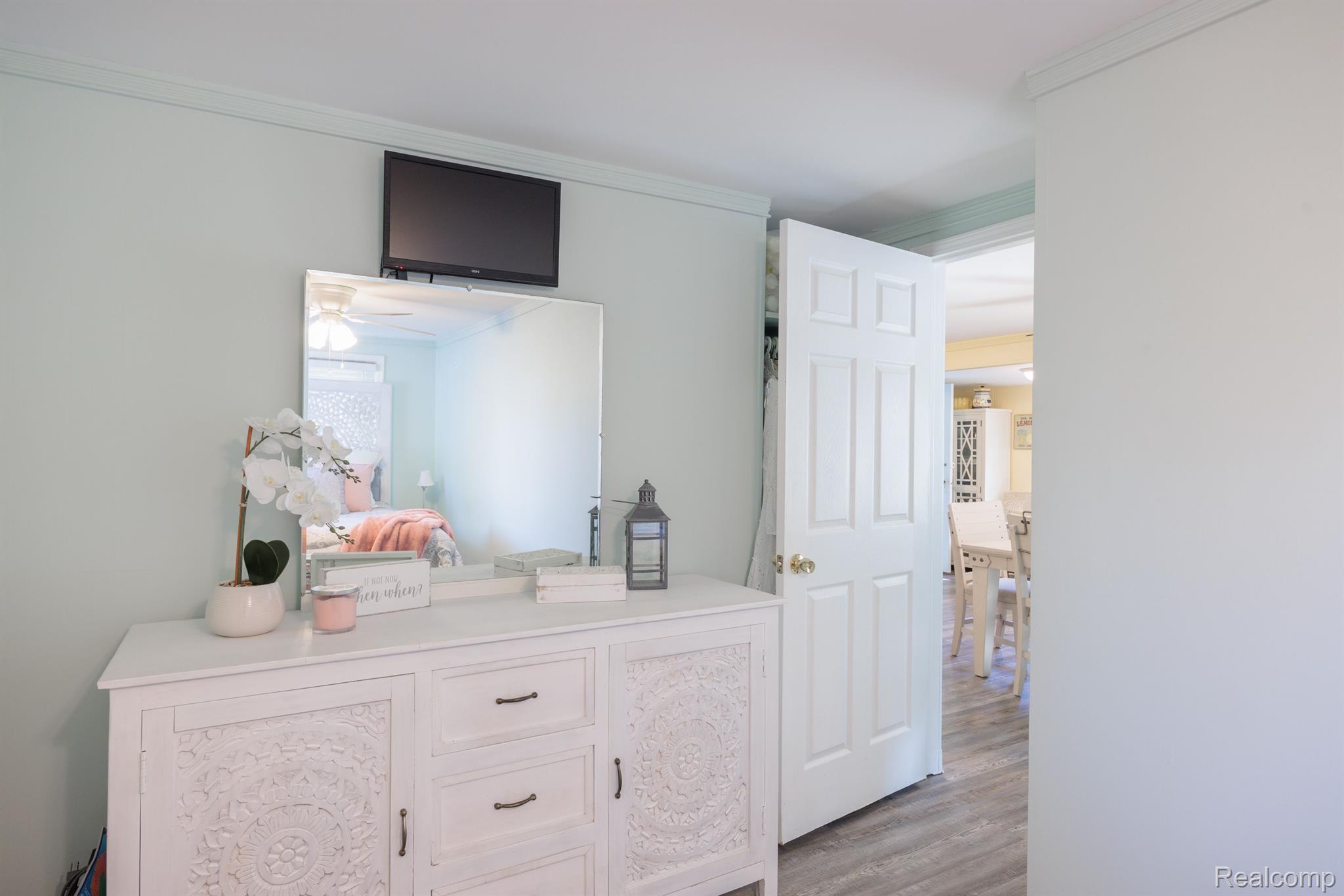 7317 Worth Road Lexington, MI 48450 - Photo 13 of 35 Gallery Image 13