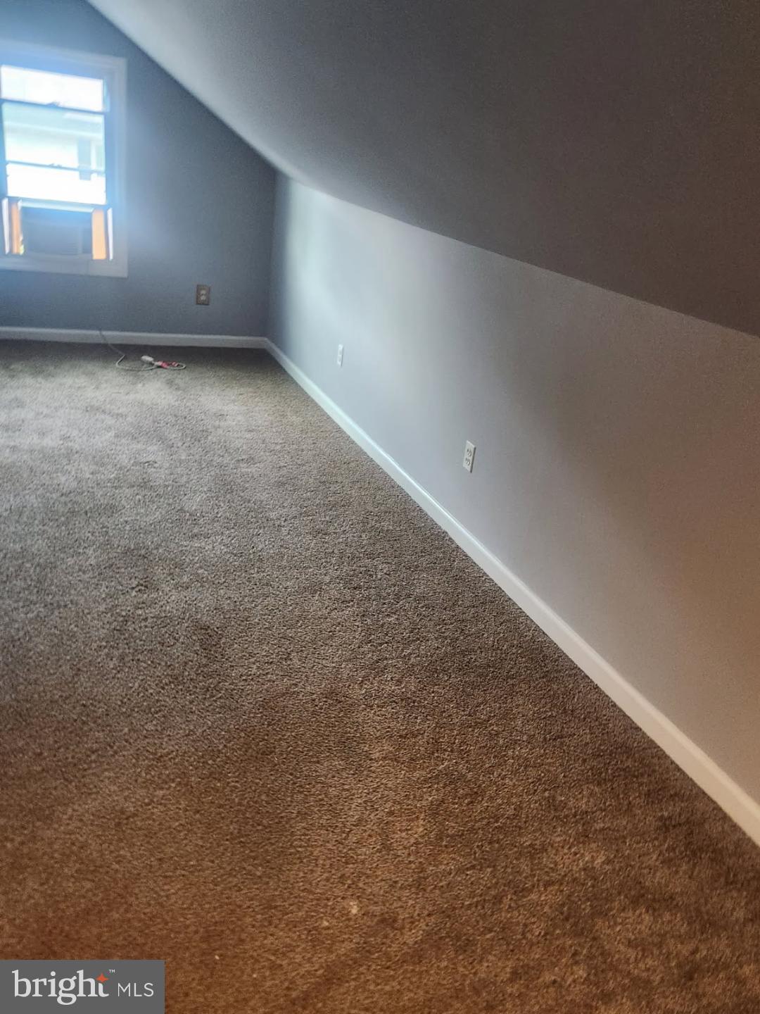 1011 Nova Avenue Capitol Heights, MD 20743 - Photo 10 of 15 en empty room with windows