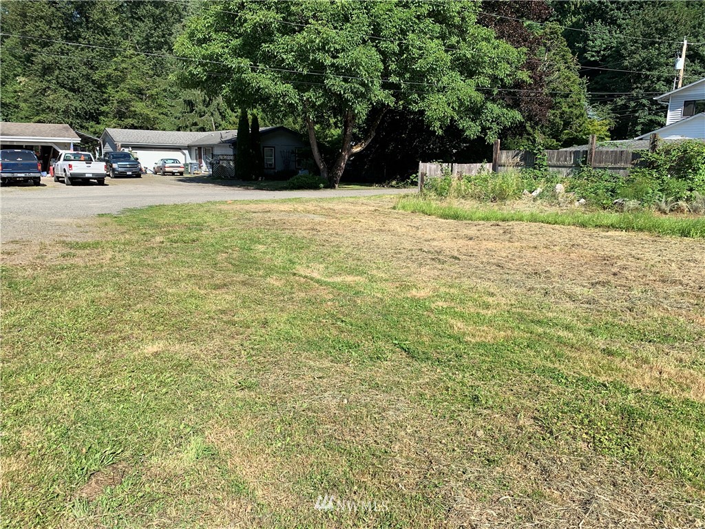 507 Rousher Street Wilkeson, WA 98396 - Photo 8 of 22