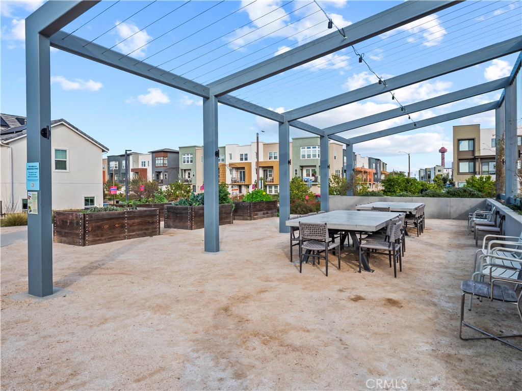 27013 Hummingbird Lane Valencia, CA 91381 - Photo 34 of 43