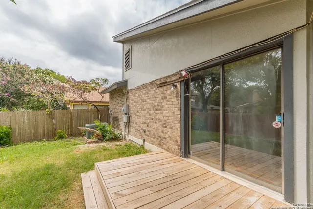 $1,695 | 11826 Greenwood Village Drive, San Antonio, TX 78249