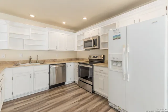 $1,695 | 11826 Greenwood Village Drive, San Antonio, TX 78249