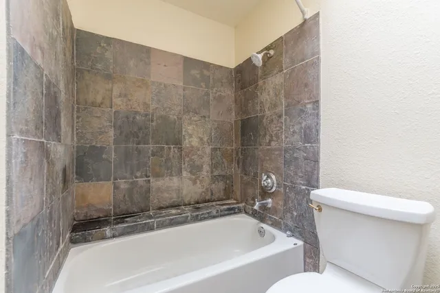 $1,695 | 11826 Greenwood Village Drive, San Antonio, TX 78249