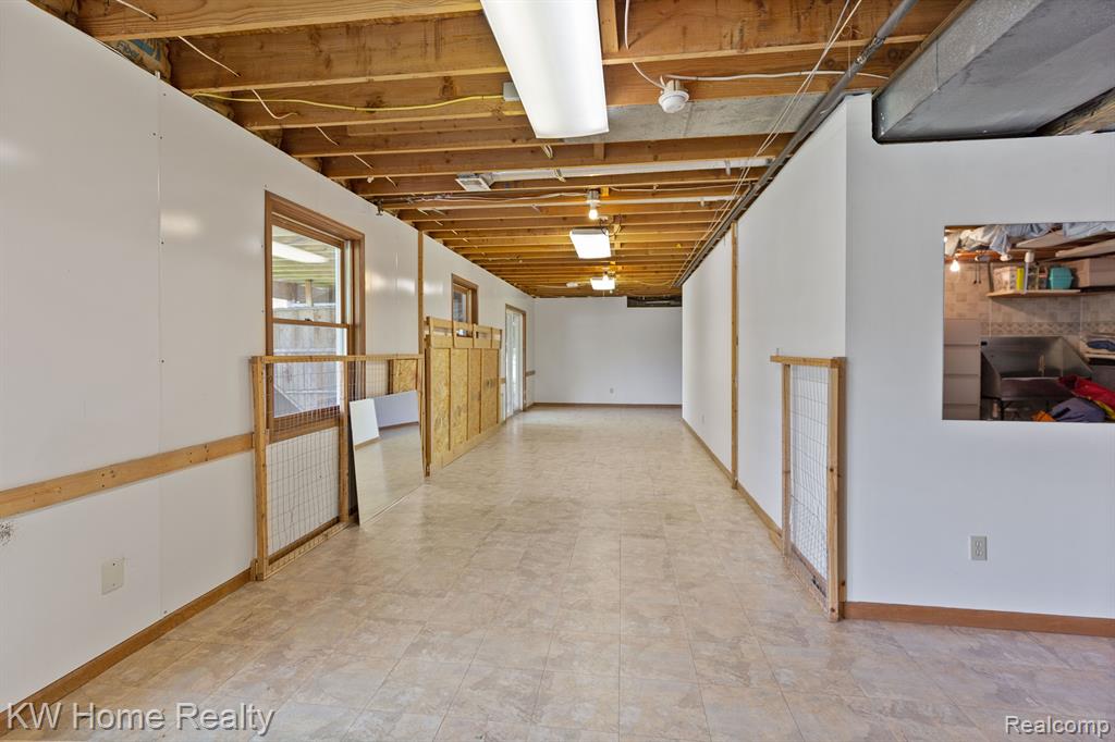 365 North Kellogg Road Howell, MI 48843 - Photo 38 of 69