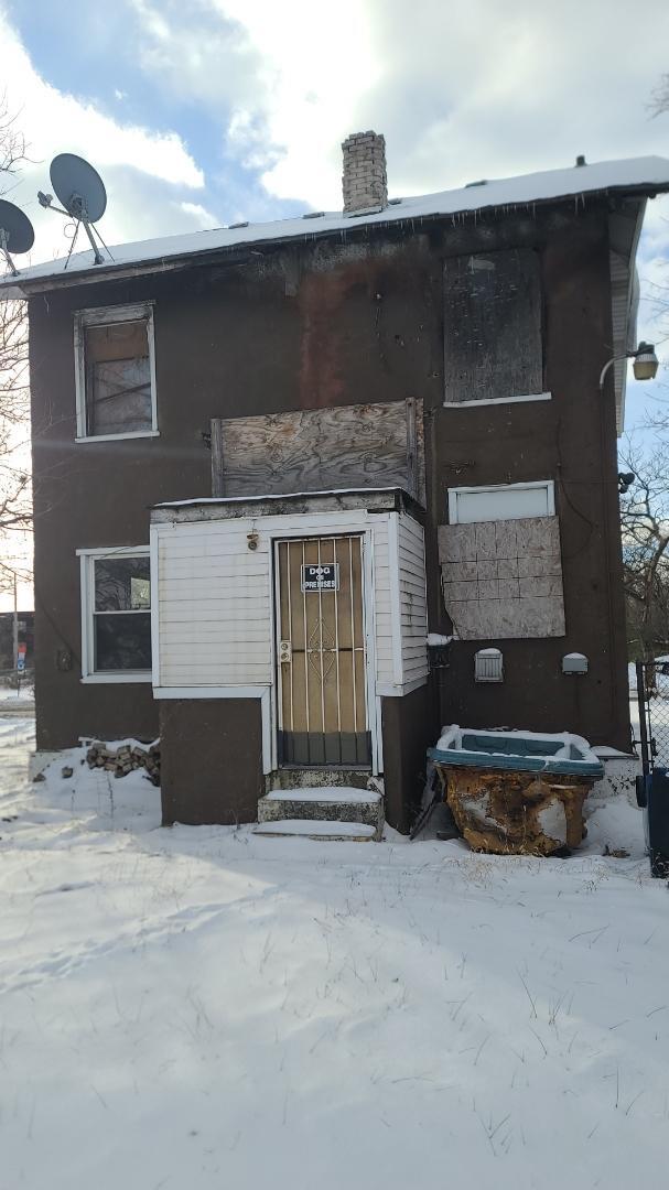 435 Buchanan Street, Unit 46402 Gary, IN 46402 - Photo 2 of 2 a front view of a house