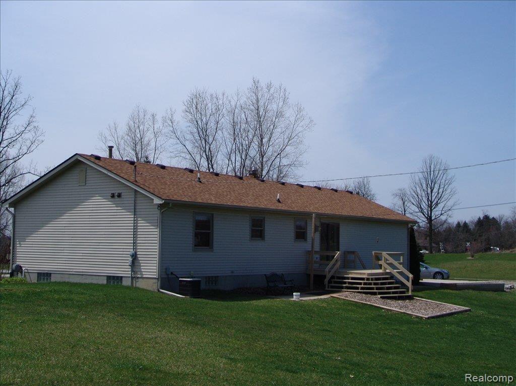 300 West Barron Road Howell, MI 48855 - Photo 3 of 13 back view