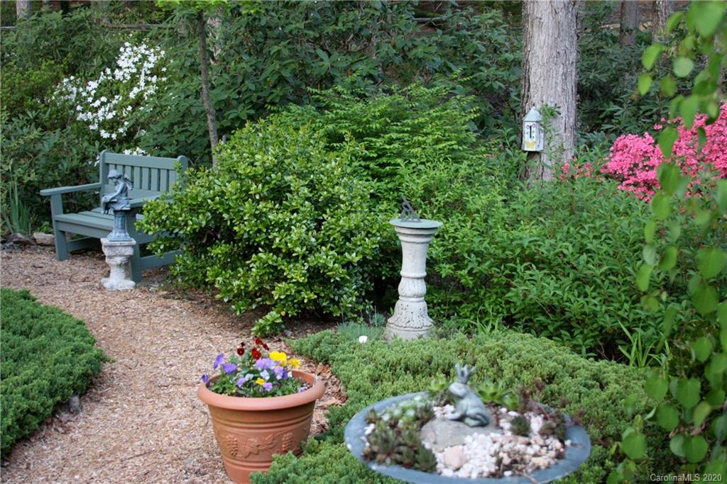 127 Robin Road Brevard, NC 28712 - Photo 3 of 45 Gallery Image 3