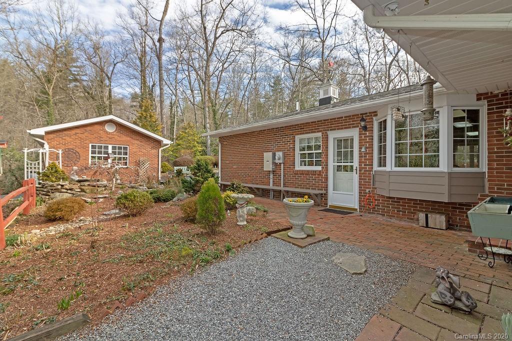 127 Robin Road Brevard, NC 28712 - Photo 26 of 45 Gallery Image 26