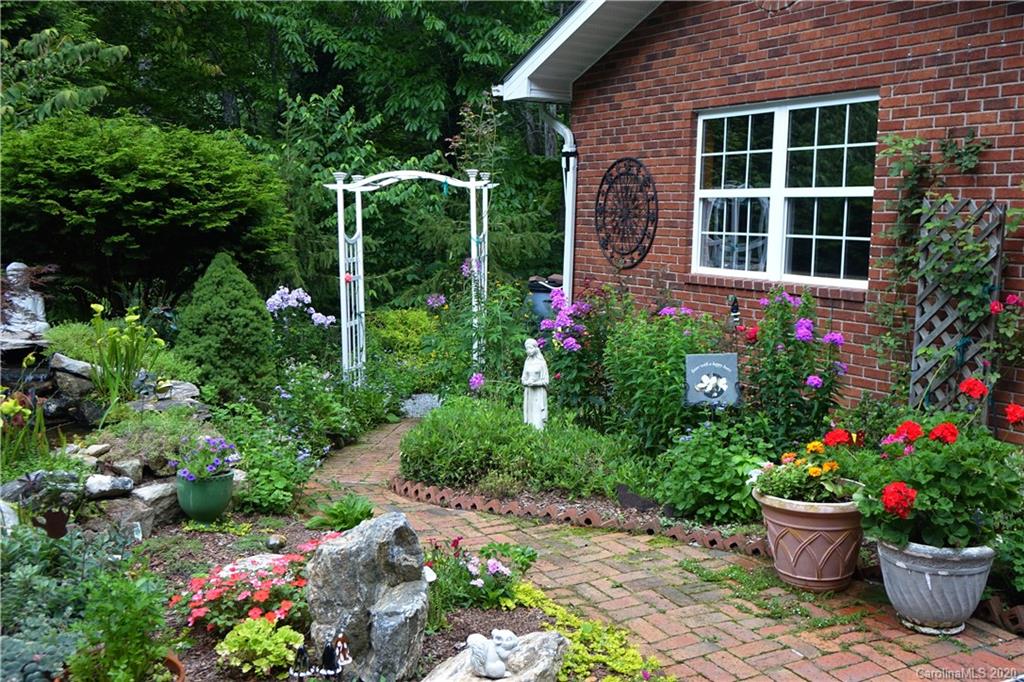 127 Robin Road Brevard, NC 28712 - Photo 36 of 45 Gallery Image 36