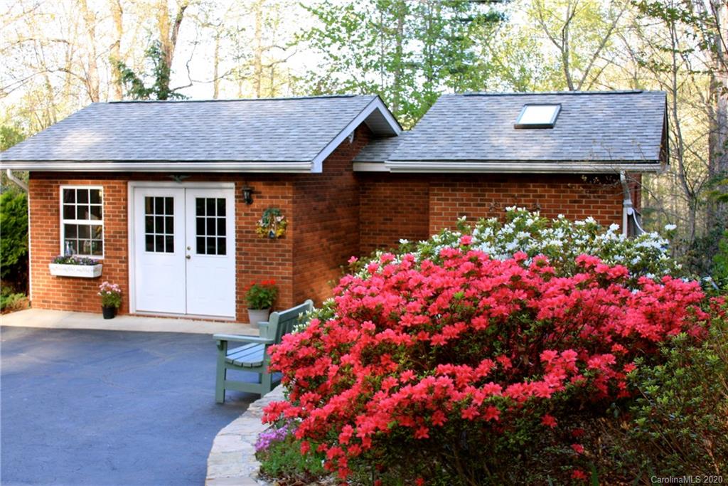 127 Robin Road Brevard, NC 28712 - Photo 39 of 45 Gallery Image 39