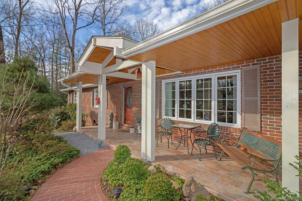 127 Robin Road Brevard, NC 28712 - Photo 5 of 45 Gallery Image 5