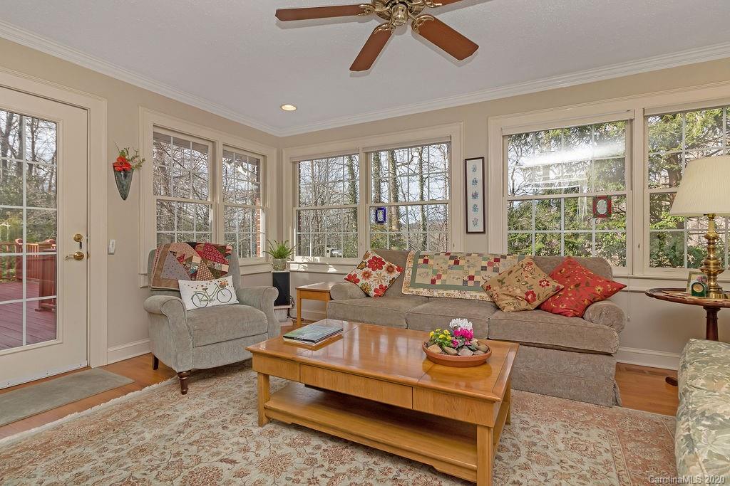 127 Robin Road Brevard, NC 28712 - Photo 8 of 45 Gallery Image 8