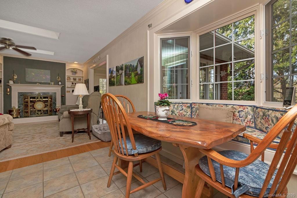 127 Robin Road Brevard, NC 28712 - Photo 10 of 45 Gallery Image 10