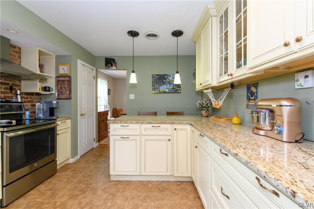 4608 Greenfield Road Bethlehem, PA 18017 - Photo 9 of 37 Gallery Image 9