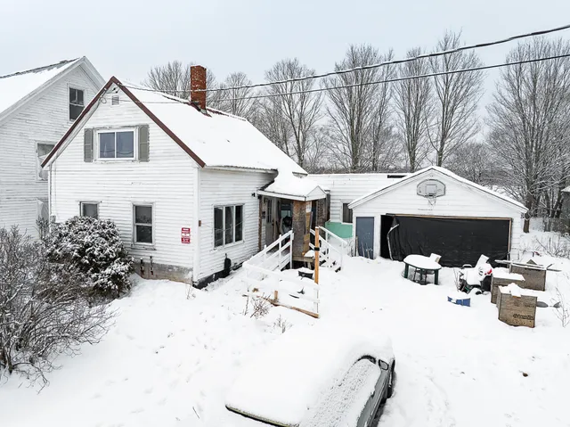 $115,000 | 34 Center Street, Kenduskeag, ME 04450