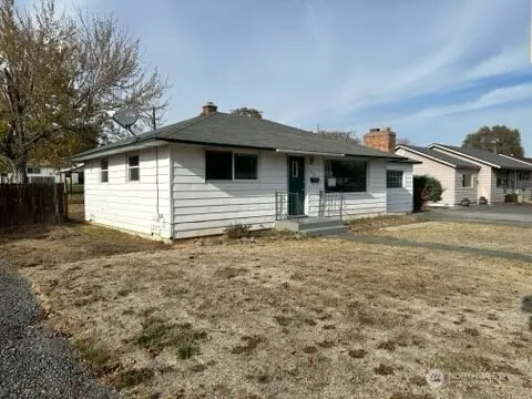 $182,700 | 516 North Central Drive, Moses Lake, WA 98837