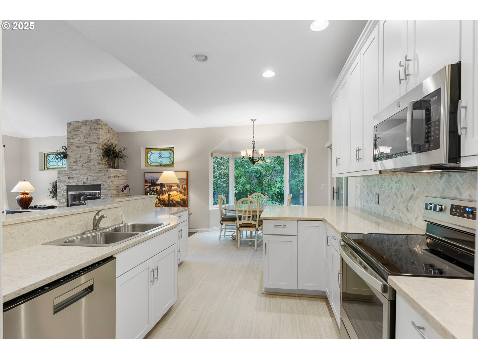 88090 Wind Leaf Way Florence, OR 97439 - Photo 16 of 39