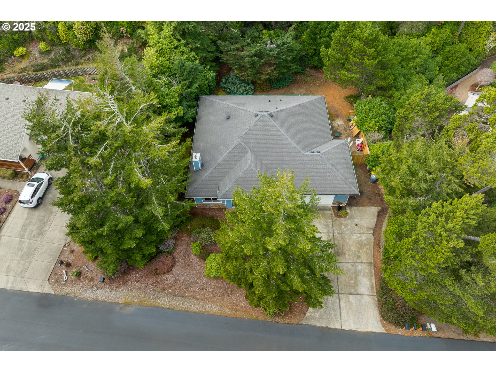 88090 Wind Leaf Way Florence, OR 97439 - Photo 3 of 39