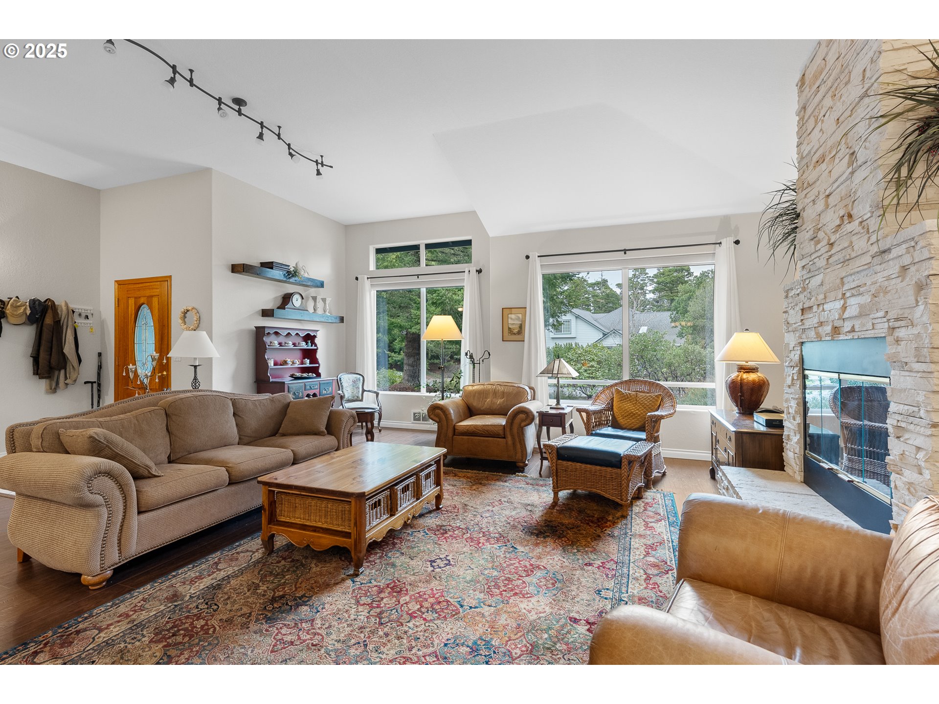 88090 Wind Leaf Way Florence, OR 97439 - Photo 9 of 39