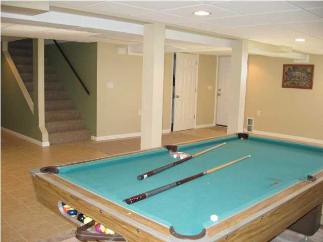 2037 West Division Road Jasper, IN 47546 - Photo 12 of 14 Gallery Image 12