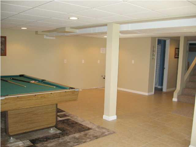 2037 West Division Road Jasper, IN 47546 - Photo 13 of 14 Gallery Image 13