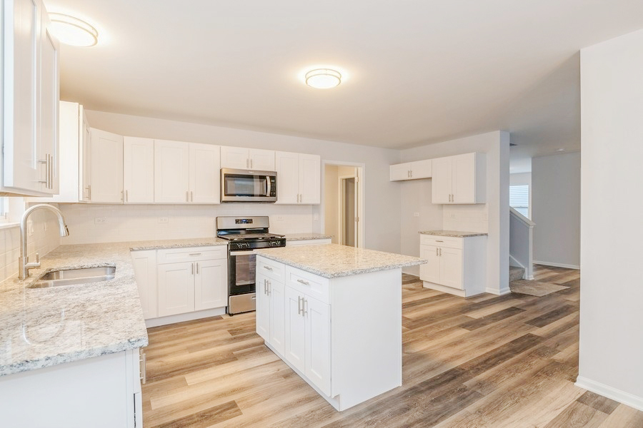 581 Indian Trail Road Antioch, IL 60002 - Photo 11 of 38 Gallery Image 11