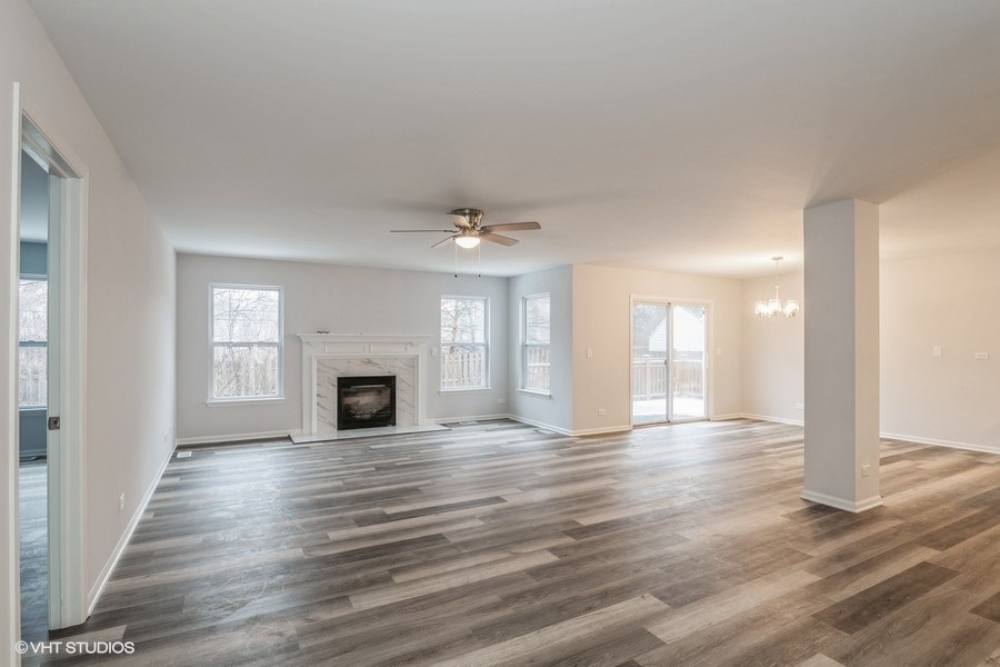 581 Indian Trail Road Antioch, IL 60002 - Photo 14 of 38 Gallery Image 14