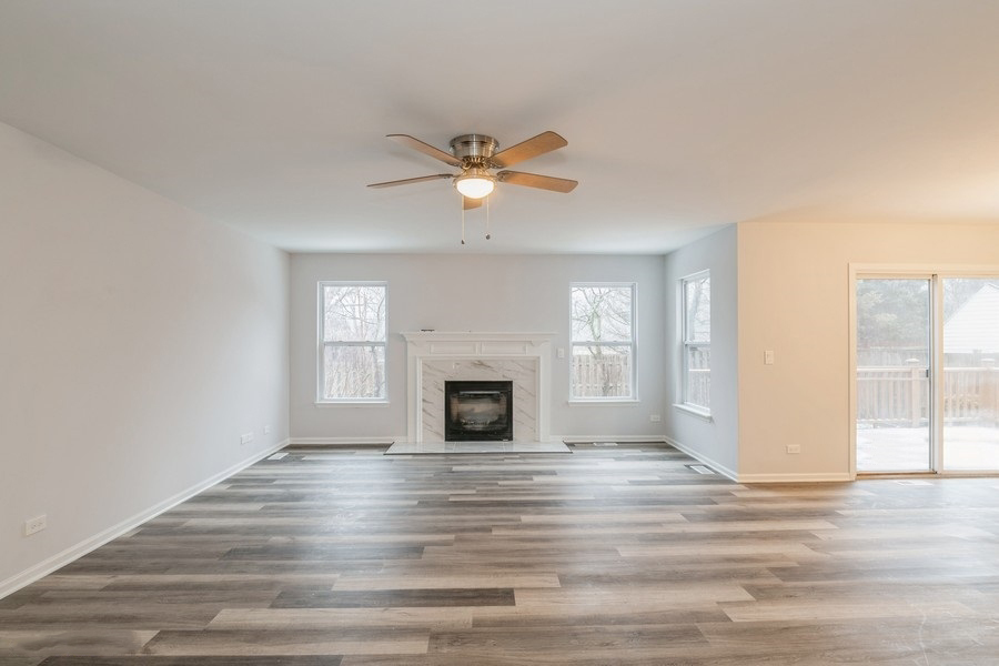 581 Indian Trail Road Antioch, IL 60002 - Photo 16 of 38 Gallery Image 16