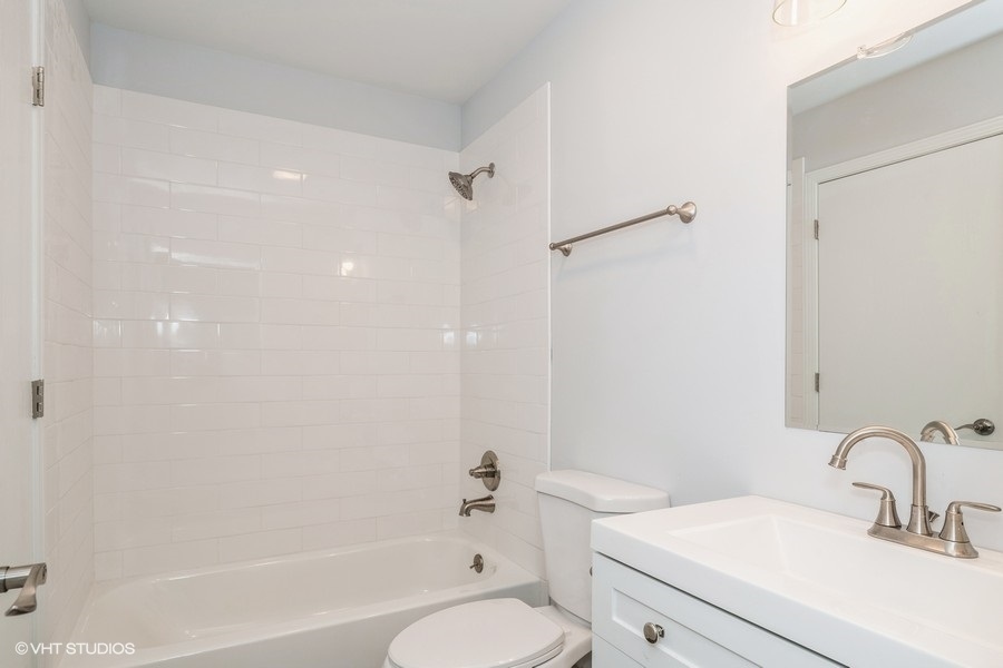 581 Indian Trail Road Antioch, IL 60002 - Photo 21 of 38 Gallery Image 21