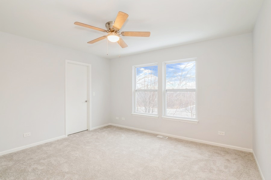 581 Indian Trail Road Antioch, IL 60002 - Photo 33 of 38 Gallery Image 33