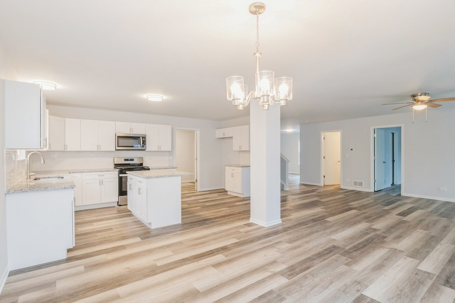 581 Indian Trail Road Antioch, IL 60002 - Photo 8 of 38 Gallery Image 8
