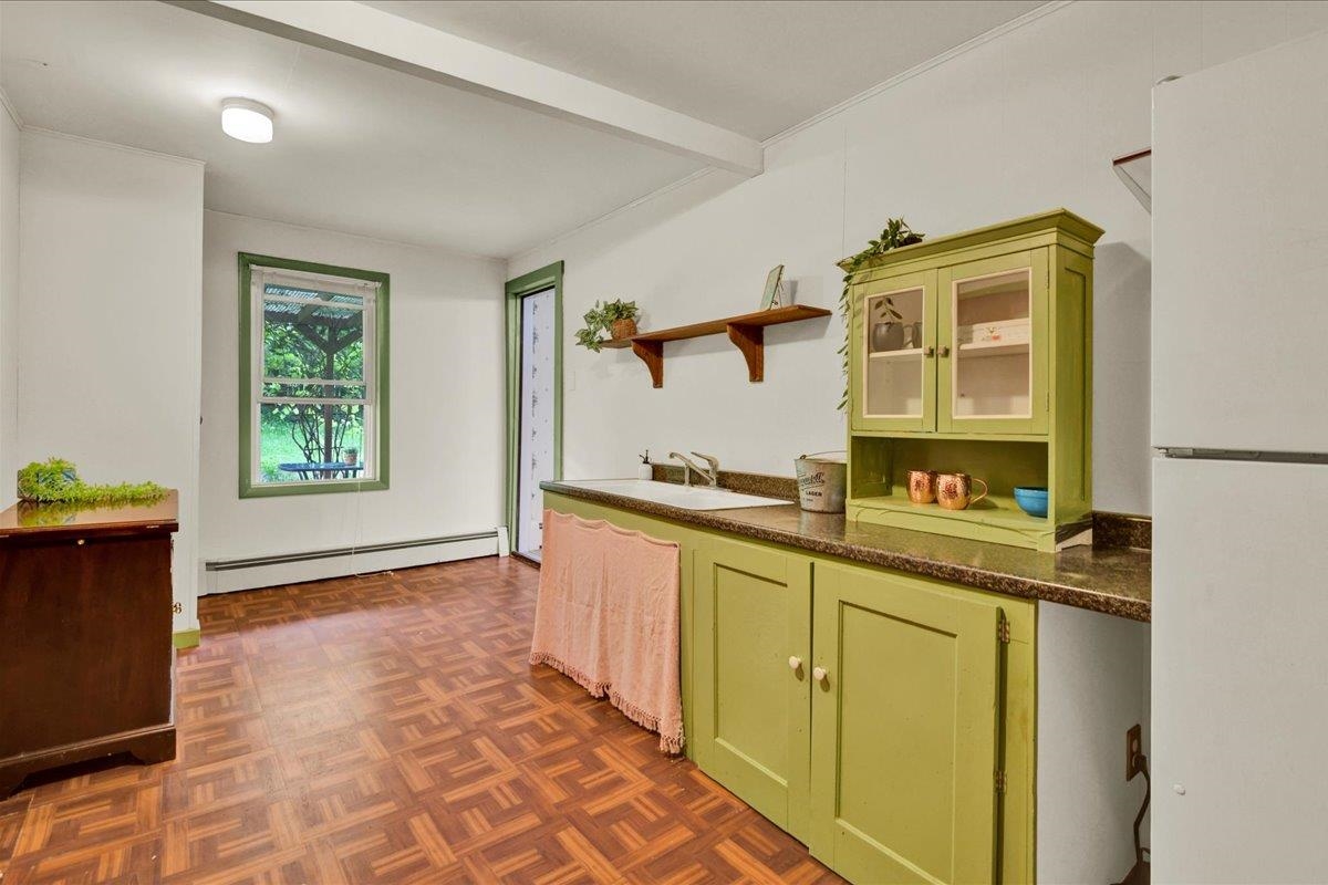 252 North Pleasant Street Troy, VT 05859 - Photo 27 of 58