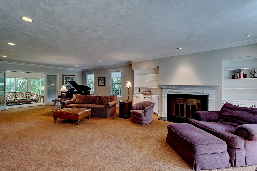 175 Hines Farm Road Cranston, RI 02921 - Photo 5 of 35 Gallery Image 5